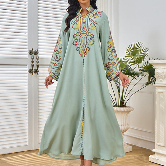Elegant Light Green Loose Dress with Refine Embroidery